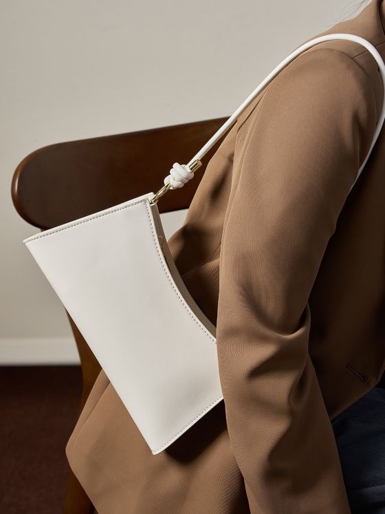 Elova Handcrafted Genuine Leather Bag in Black - E414 view 3