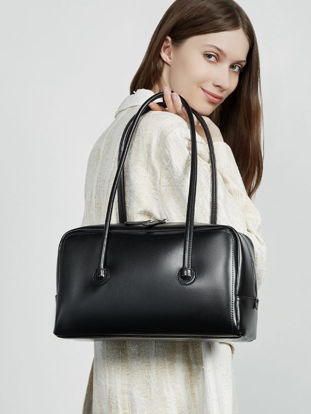 Elova Handcrafted Genuine Leather Bag in Black - E642 view 8