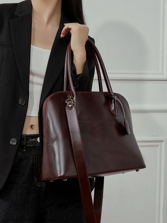 Elova Handcrafted Genuine Leather Bag in Black - E760 view 4