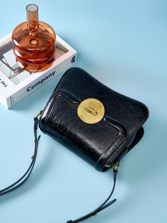 Elova Handcrafted Genuine Leather Crossbody Bag in Black - E300 view 6