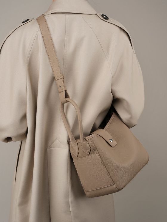 Elova Handcrafted Genuine Leather Bag in Black - E287 view 3