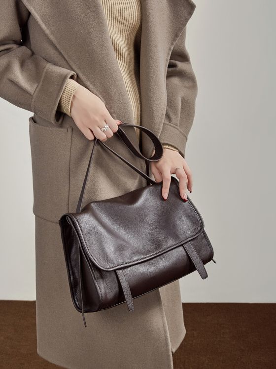 Elova Handcrafted Genuine Leather Crossbody Bag in Black - E810 view 5