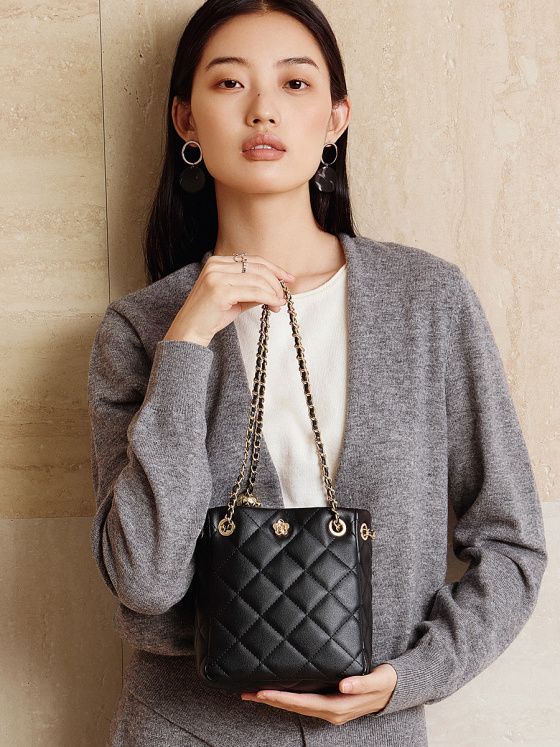 Elova Handcrafted Genuine Leather Crossbody Bag in Black - E755 view 5