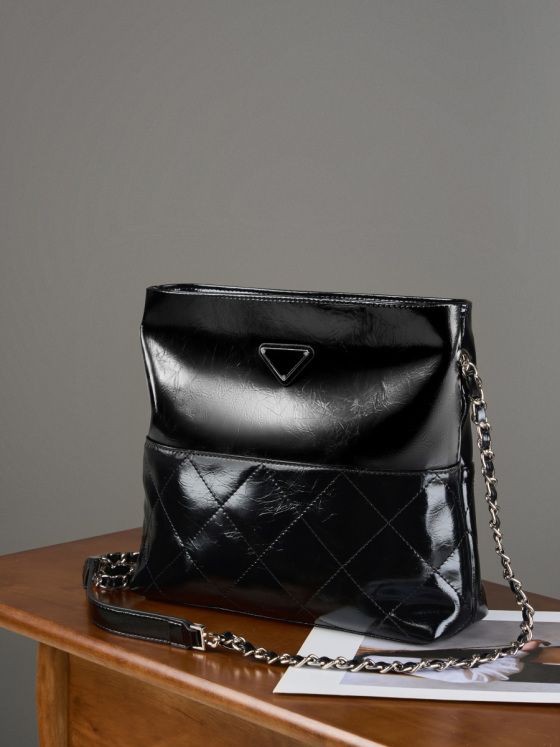 Elova Handcrafted Genuine Leather Crossbody Bag in Black - E443 view 5