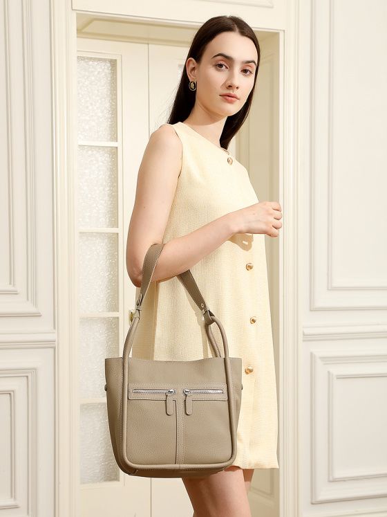 Elova Handcrafted Genuine Leather Crossbody Bag in Black - E692 view 7