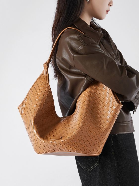 Elova Handcrafted Genuine Leather Tote Bag in Black - E487 view 7