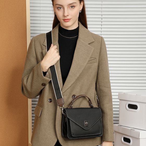 Elova Handcrafted Genuine Leather Crossbody Bag in Black - E531 view 5