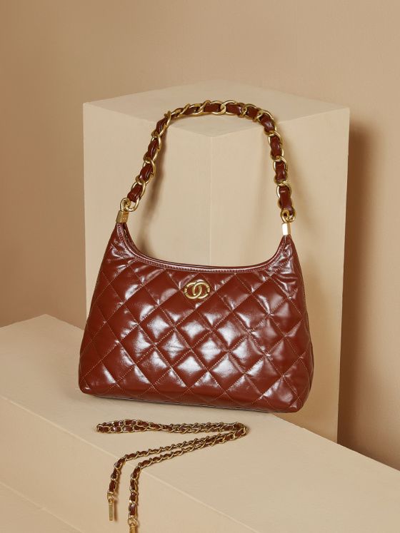 Elova Handcrafted Genuine Leather Crossbody Bag in Black - E466 view 8