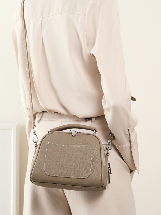 Elova Handcrafted Genuine Leather Crossbody Bag in Black - E385 view 4