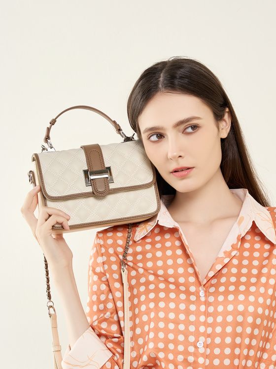 Elova Handcrafted Genuine Leather Crossbody Bag in Black - E366