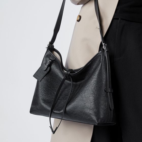 Elova Handcrafted Genuine Leather Crossbody Bag in Black - E509 view 8