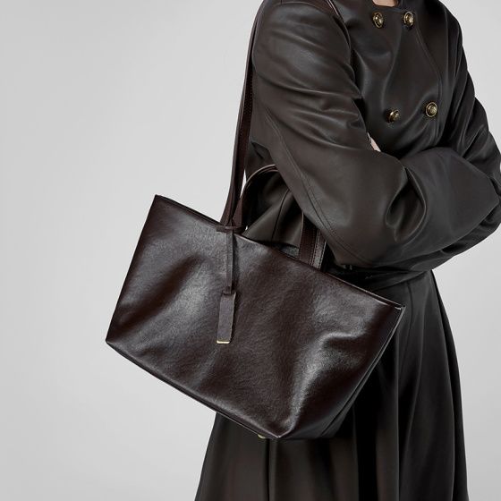 Elova Handcrafted Genuine Leather Tote Bag in Black - E526 view 3