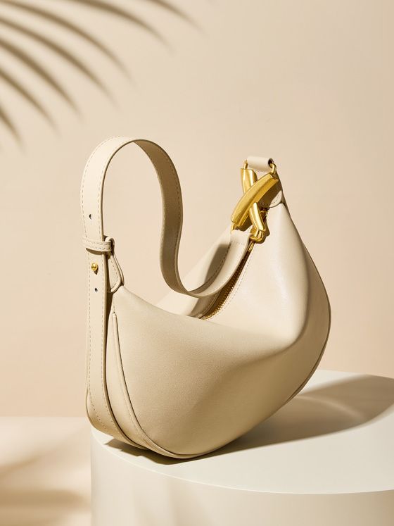 Elova Handcrafted Genuine Leather Crossbody Bag in Black - E408 view 4