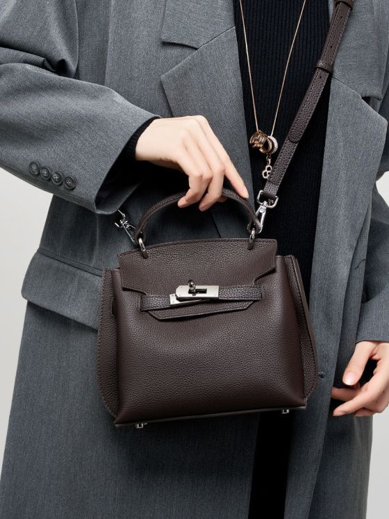 Elova Handcrafted Genuine Leather Crossbody Bag in Black - E559 view 2