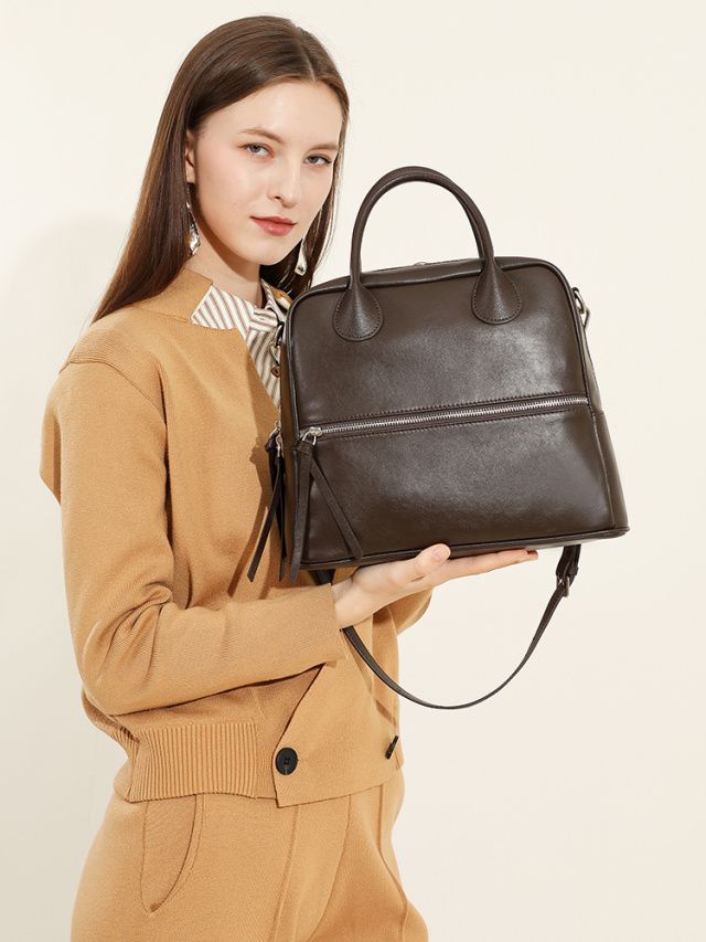 Elova Handcrafted Genuine Leather Crossbody Bag in Black - E575 view 8