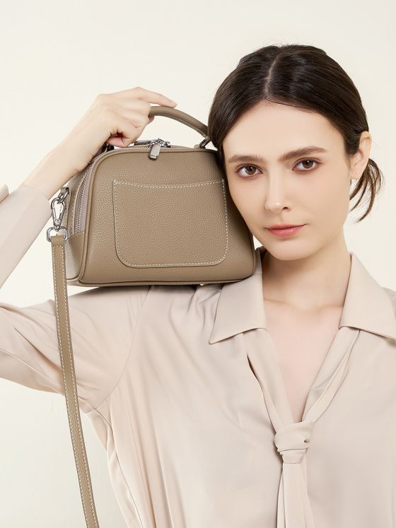 Elova Handcrafted Genuine Leather Crossbody Bag in Black - E385 view 3