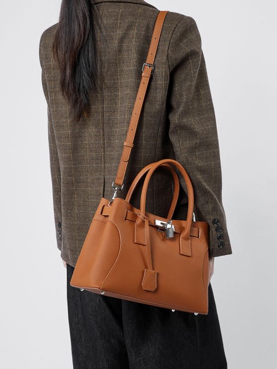 Elova Handcrafted Genuine Leather Crossbody Bag in Black - E508 view 6