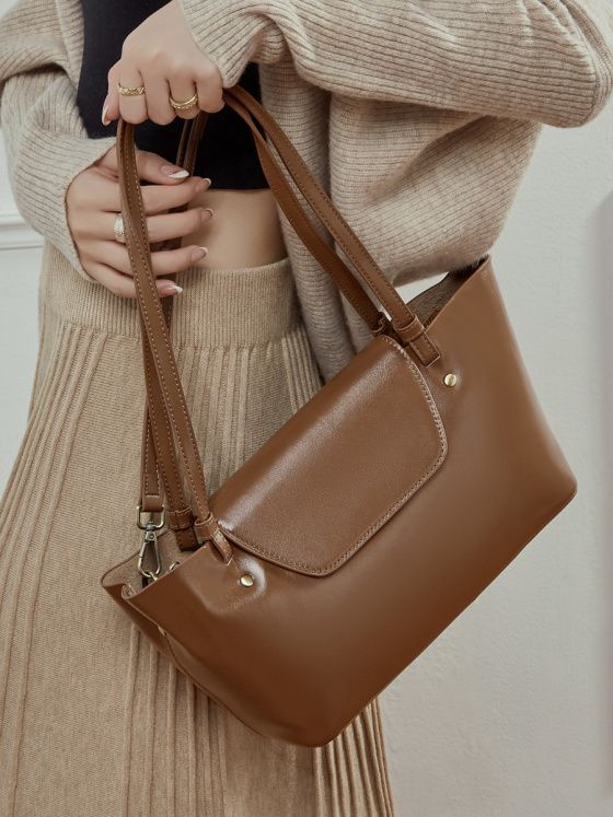 Elova Handcrafted Genuine Leather Crossbody Bag in Black - E761 view 7