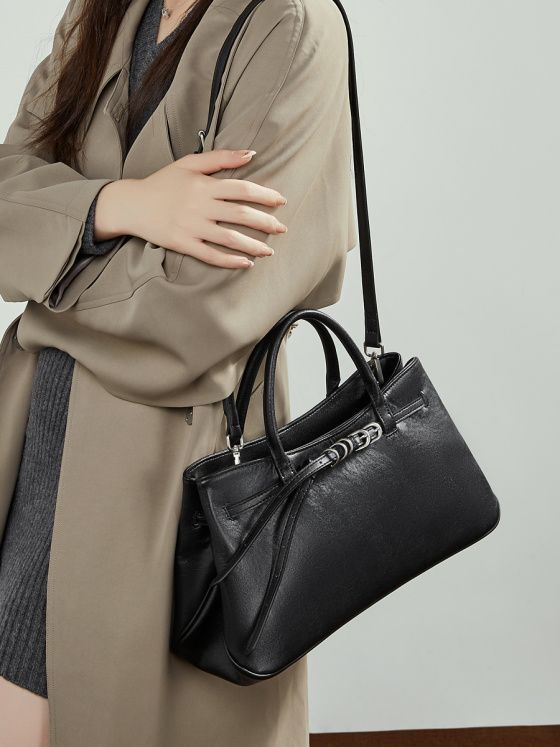 Elova Handcrafted Genuine Leather Crossbody Bag in Black - E782 view 8