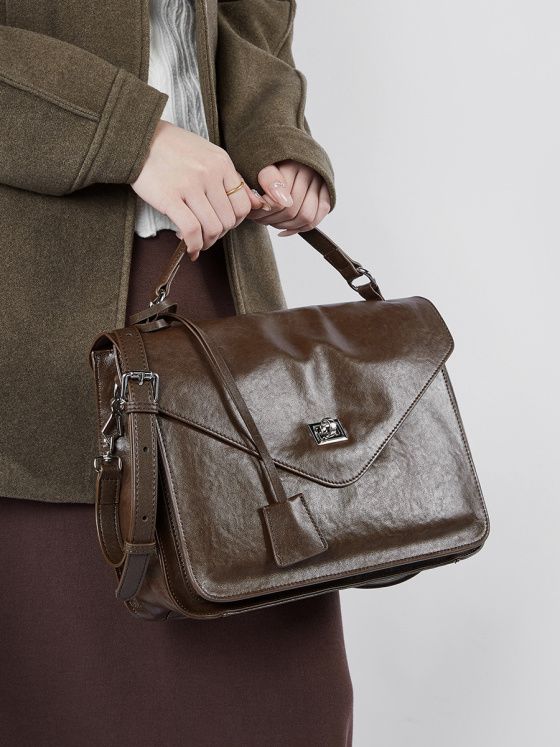 Elova Handcrafted Genuine Leather Crossbody Bag in Black - E512 view 6