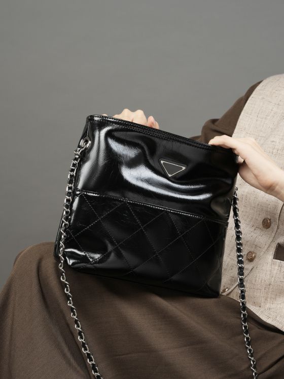 Elova Handcrafted Genuine Leather Crossbody Bag in Black - E443 view 4