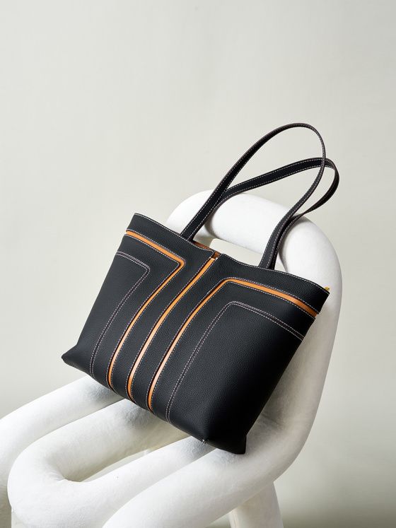 Elova Handcrafted Genuine Leather Crossbody Bag in Black - E234 view 6