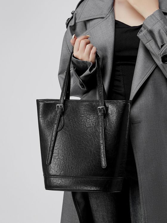 Elova Handcrafted Genuine Leather Tote Bag in Black - E538 view 5