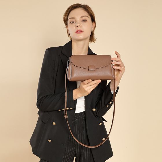 Elova Handcrafted Genuine Leather Crossbody Bag in Black - E489 view 8