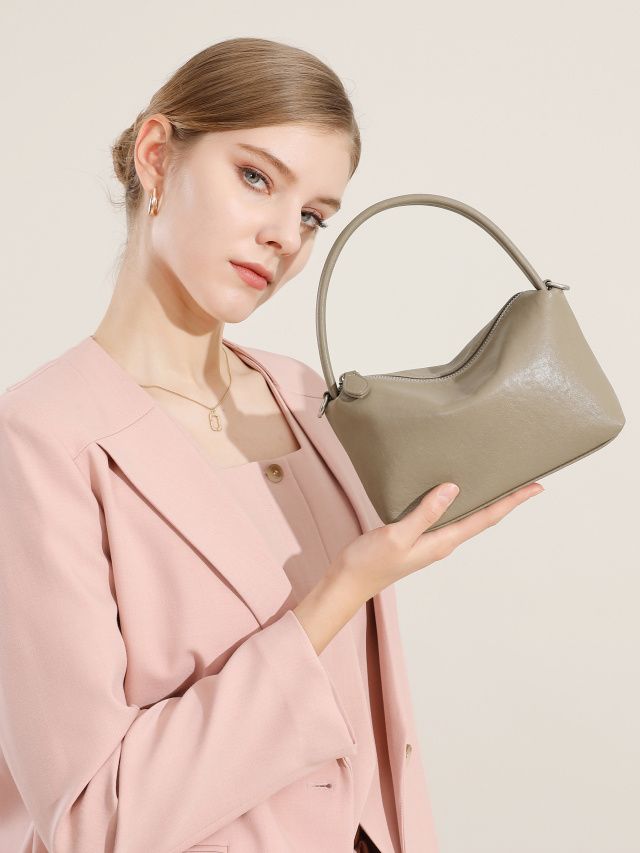 Elova Handcrafted Genuine Leather Crossbody Bag in Black - E595 view 6