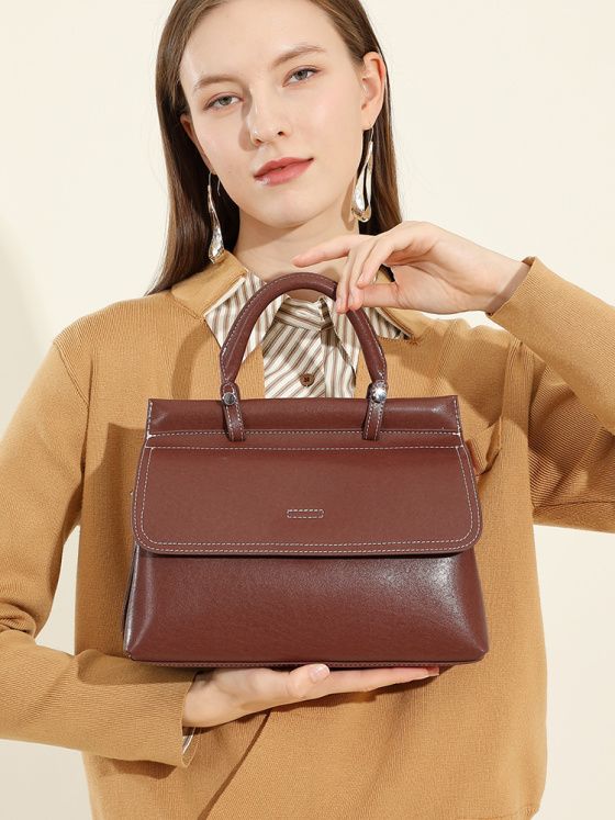 Elova Handcrafted Genuine Leather Crossbody Bag in Black - E555 view 4