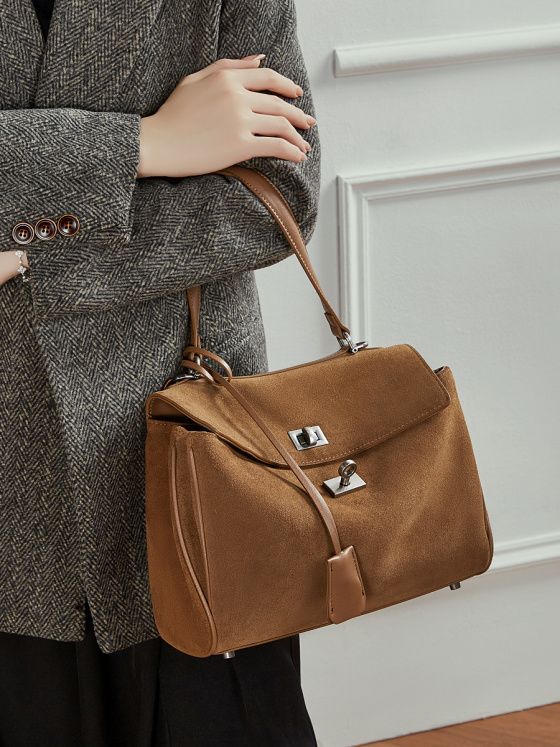 Elova Handcrafted Genuine Leather Crossbody Bag in Black - E784 view 7