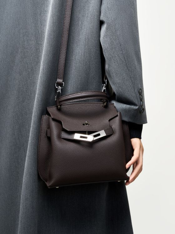 Elova Handcrafted Genuine Leather Crossbody Bag in Black - E559 view 4