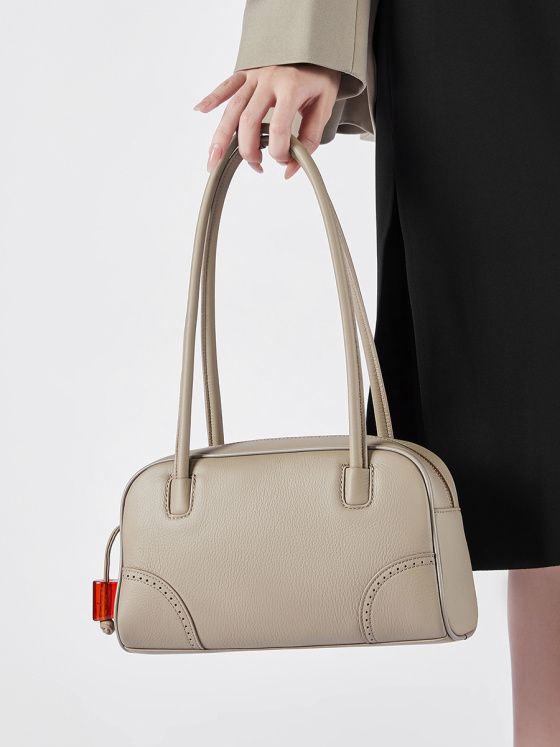 Elova Handcrafted Genuine Leather Bag in Black - E484 view 7