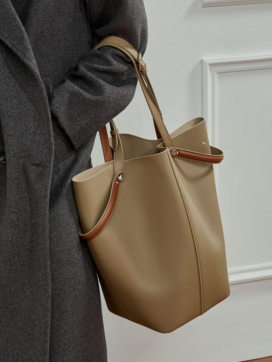 Elova Handcrafted Genuine Leather Bag in Black - E757 view 5