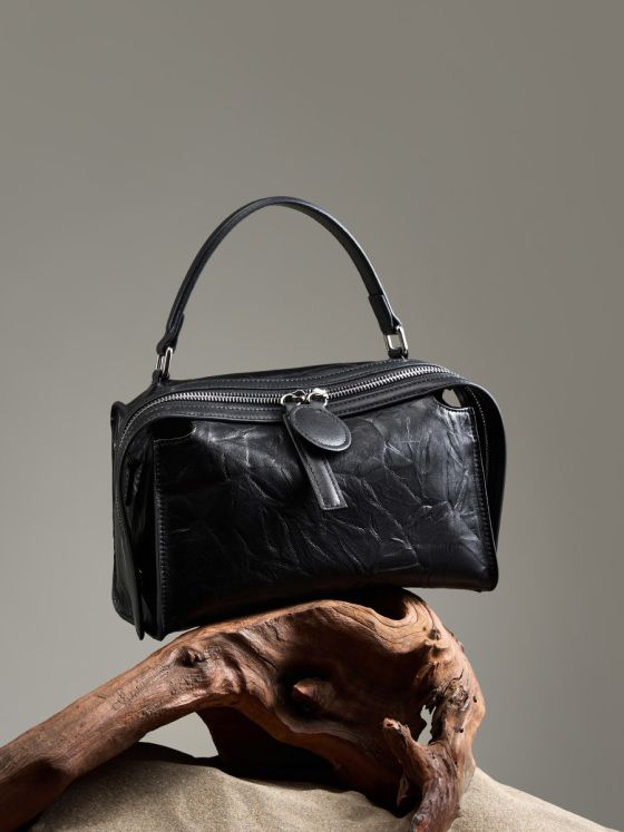 Elova Handcrafted Genuine Leather Bag in Black - E481 view 5