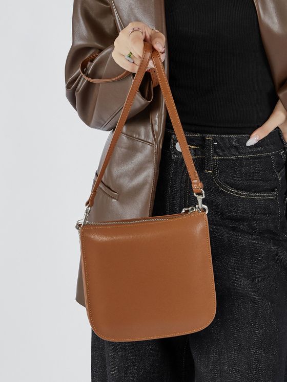 Elova Handcrafted Genuine Leather Crossbody Bag in Black - E480 view 5