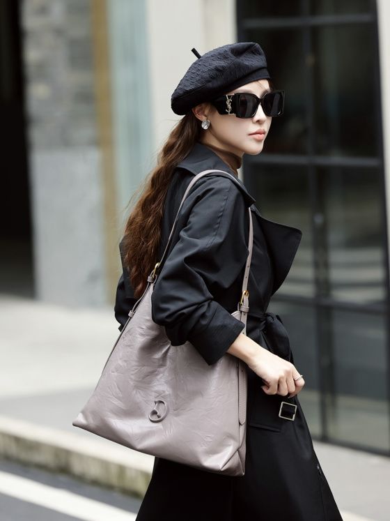 Elova Handcrafted Genuine Leather Crossbody Bag in Black - E207 view 2