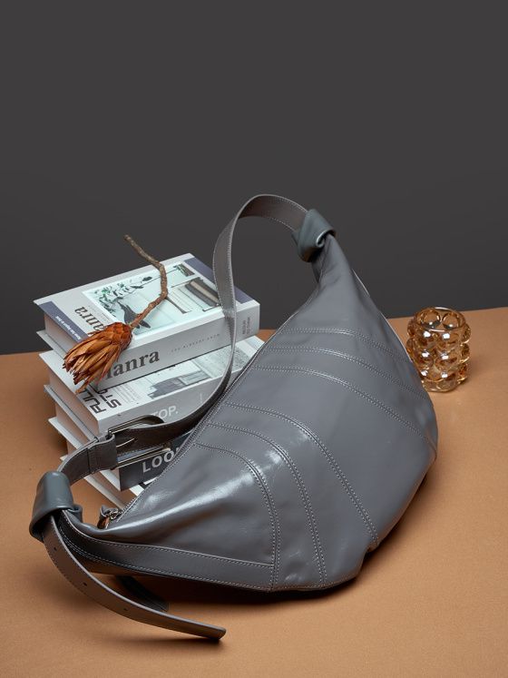 Elova Handcrafted Genuine Leather Crossbody Bag in Black - E208 view 8