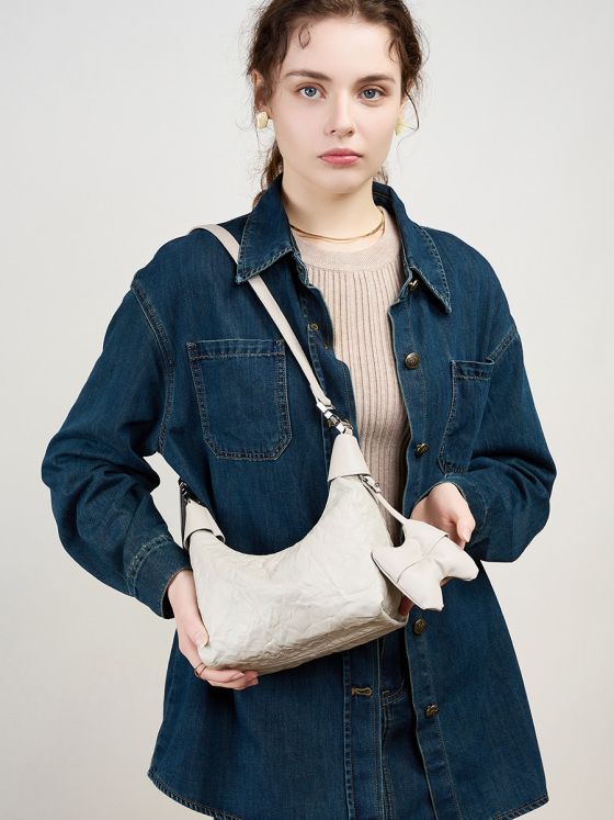 Elova Handcrafted Genuine Leather Crossbody Bag in Black - E197 view 3