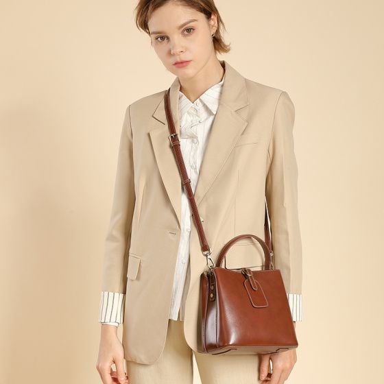 Elova Handcrafted Genuine Leather Crossbody Bag in Black - E495 view 4