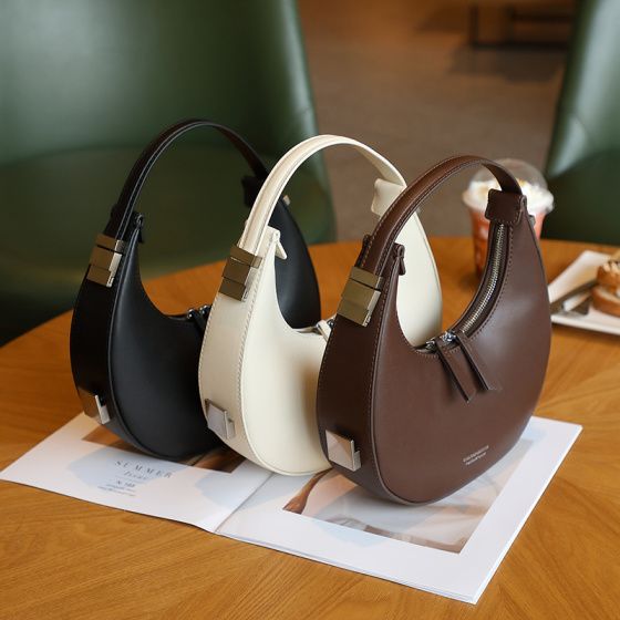 Elova Handcrafted Genuine Leather Shoulder Bag in Black - E326 view 4