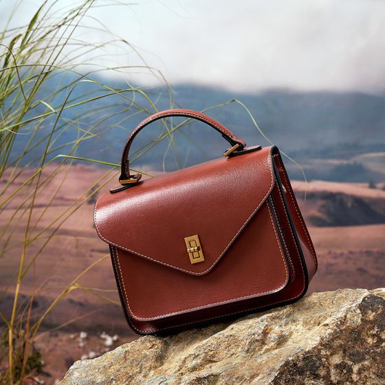 Elova Handcrafted Genuine Leather Crossbody Bag in Black - E315 view 7