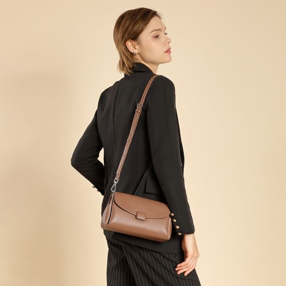 Elova Handcrafted Genuine Leather Crossbody Bag in Black - E489 view 6