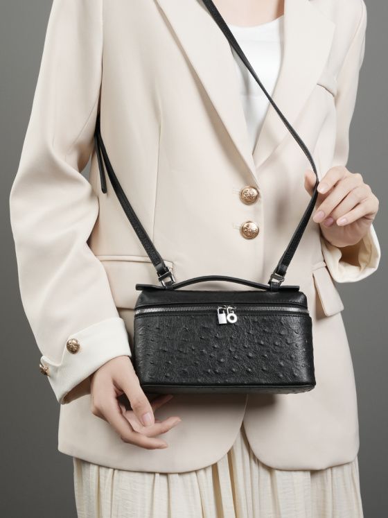 Elova Handcrafted Genuine Leather Crossbody Bag in Black - E460