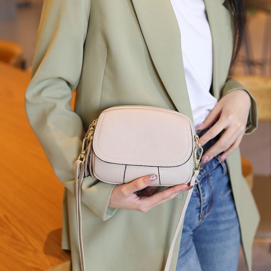 Elova Handcrafted Genuine Leather Crossbody Bag in Black - E337 view 5