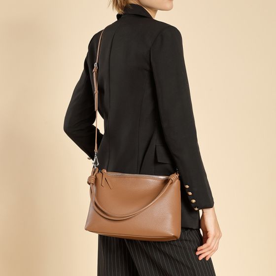 Elova Handcrafted Genuine Leather Crossbody Bag in Black - E503 view 6