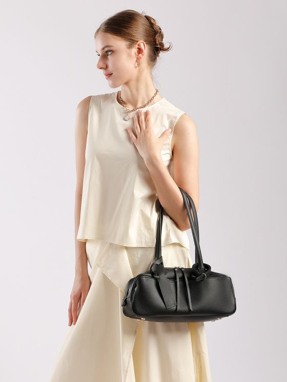 Elova Handcrafted Genuine Leather Shoulder Bag in Black - E725 view 2
