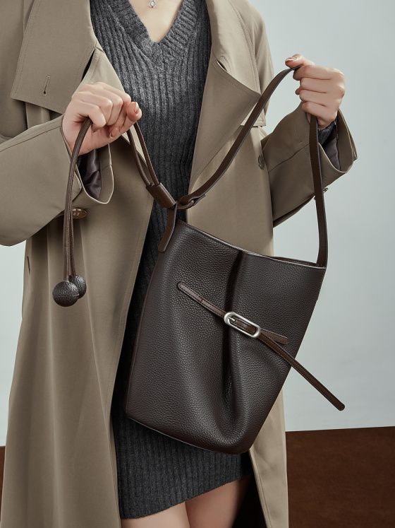 Elova Handcrafted Genuine Leather Crossbody Bag in Black - E778 view 6