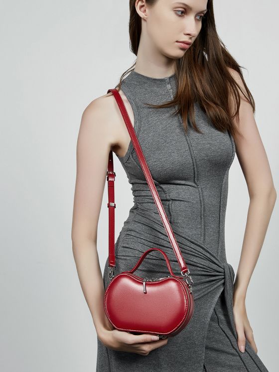 Elova Handcrafted Genuine Leather Crossbody Bag in Black - E631 view 4