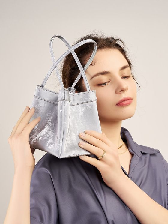 Elova Handcrafted Genuine Leather Crossbody Bag in Green - E198 view 3